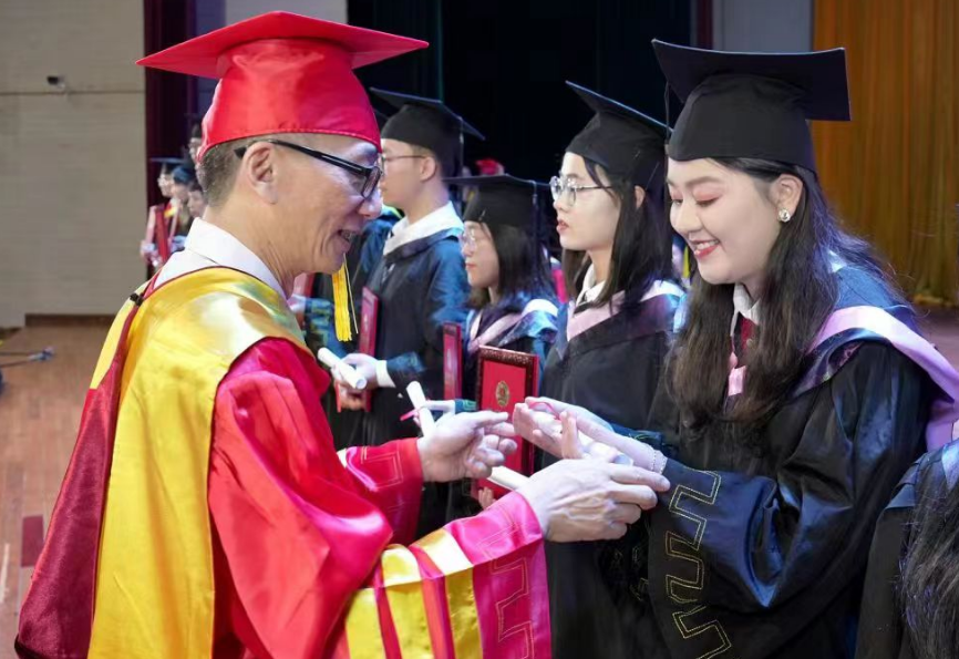 ad107aa5-7fee-43b4-a308-708d79e8cfdc ad107aa5-7fee-43b4-a308-708d79e8cfdc