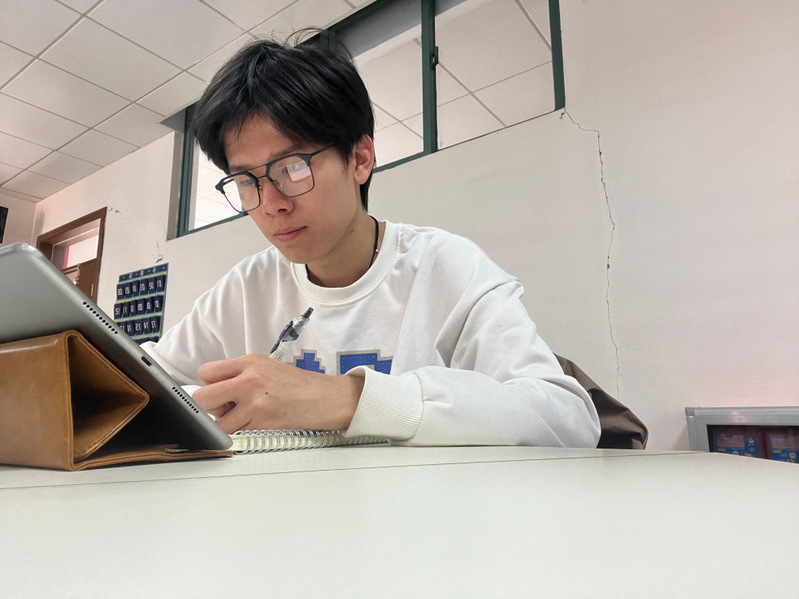 5ecc82b7-0dd2-4d30-8448-7bbd7ae60555 5ecc82b7-0dd2-4d30-8448-7bbd7ae60555