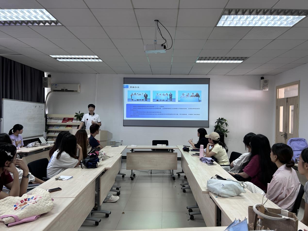 a816a8ac-333a-4175-98b6-f95b1d94b536