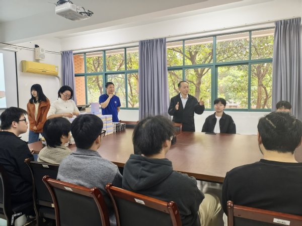 7fa41561-7dea-4598-81d4-bcf77ad361d0 7fa41561-7dea-4598-81d4-bcf77ad361d0