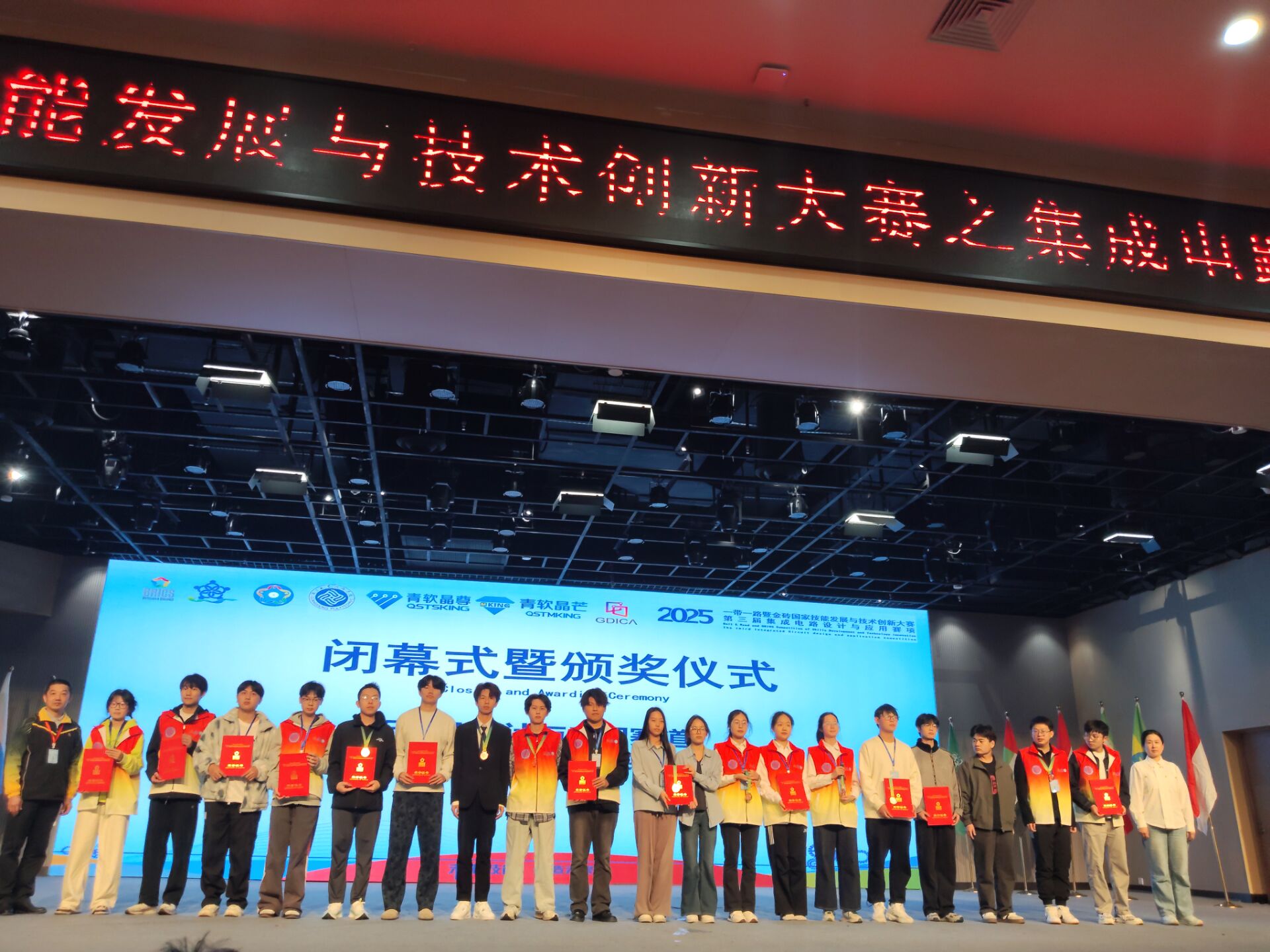 274c6f3d-f042-4eef-b595-ada0c4dae0fa