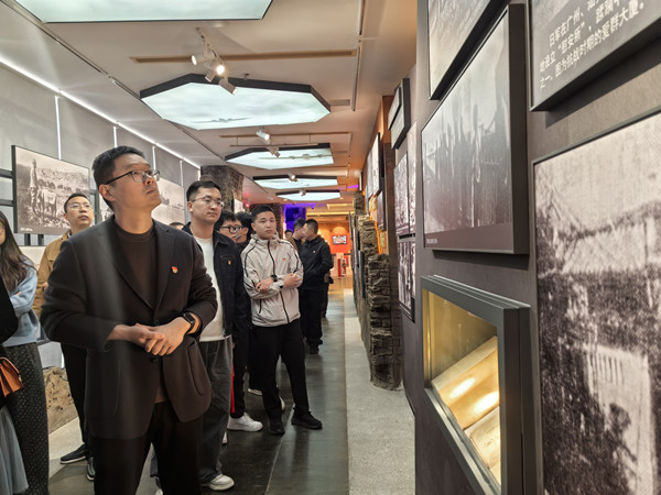 208b8b1e-56e2-44e8-9866-71bb243d4552