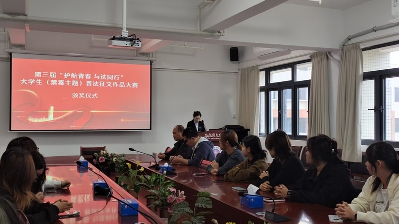 7b005742-3249-4fd6-991c-025d787034c1 7b005742-3249-4fd6-991c-025d787034c1