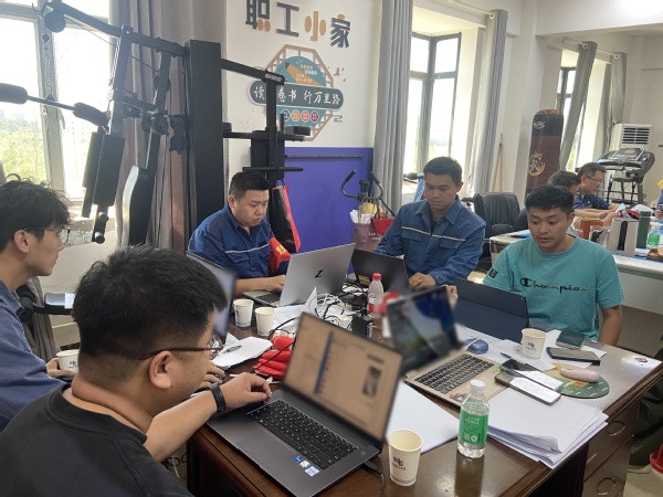 2cc2bc69-c431-4b3a-8c65-47f0e87d1453