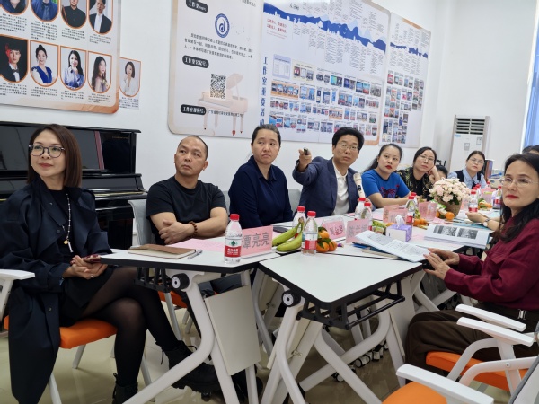 e01053db-2d6f-459b-b972-e6d63d104bfa