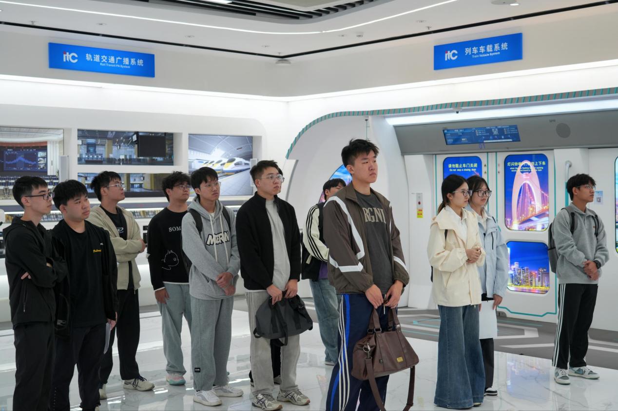 4efdd674-dd4b-4969-8f47-adae5b3f626d 4efdd674-dd4b-4969-8f47-adae5b3f626d