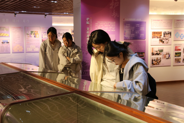 69757924-e0f5-4deb-81d0-4b48a114721d