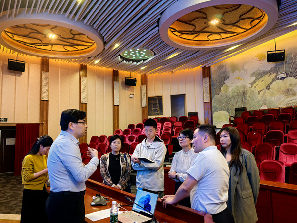 12ca03d6-3fd1-45bb-a26f-3705223f2a72