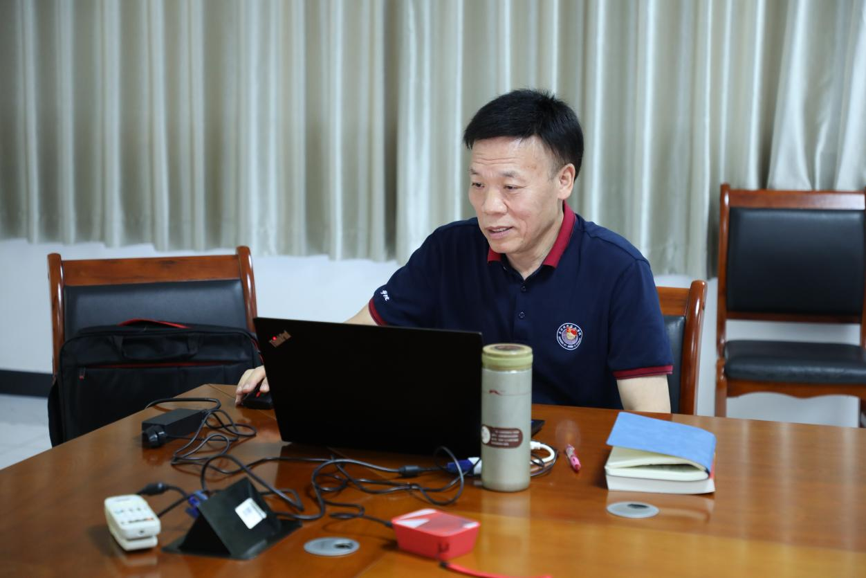 95dd3196-52f2-4921-8df7-15e7ca761db9