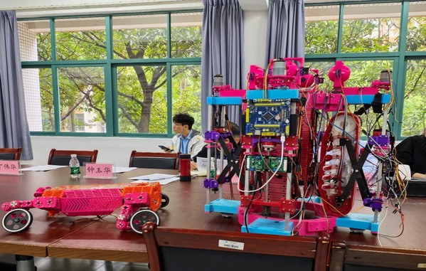 f7570ced-a7e0-4ac7-a6a2-d52cc552c2cc f7570ced-a7e0-4ac7-a6a2-d52cc552c2cc