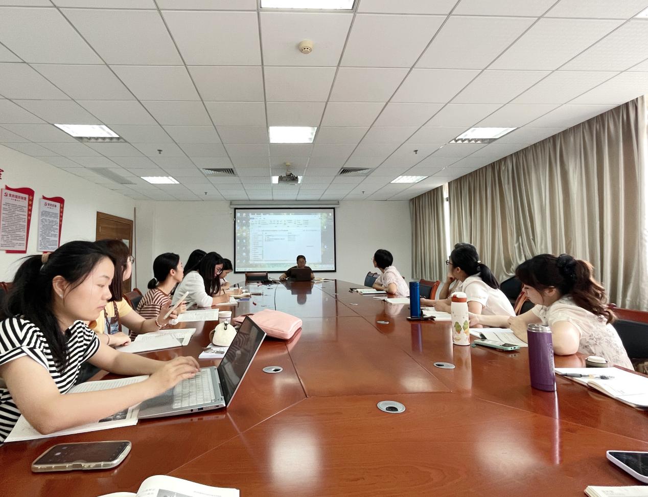 02fea80b-5a04-43c8-984e-adea21b5d7b8 02fea80b-5a04-43c8-984e-adea21b5d7b8