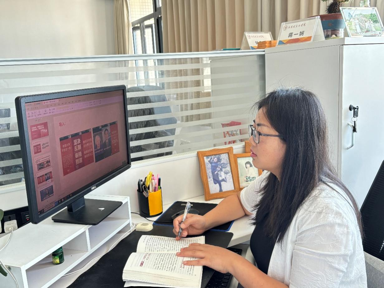 049cbb2b-9ba4-4ef6-8af9-657094fa0792 049cbb2b-9ba4-4ef6-8af9-657094fa0792