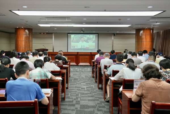 f2c23001-5be2-476c-b764-632800d53dd4