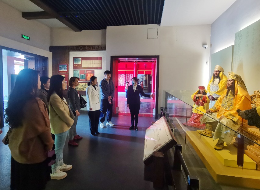 905d3d27-d9bd-44bc-a183-7cad230e921d 905d3d27-d9bd-44bc-a183-7cad230e921d