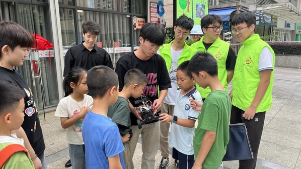 7b7df552-f510-4cfb-ab06-f975e9925e47